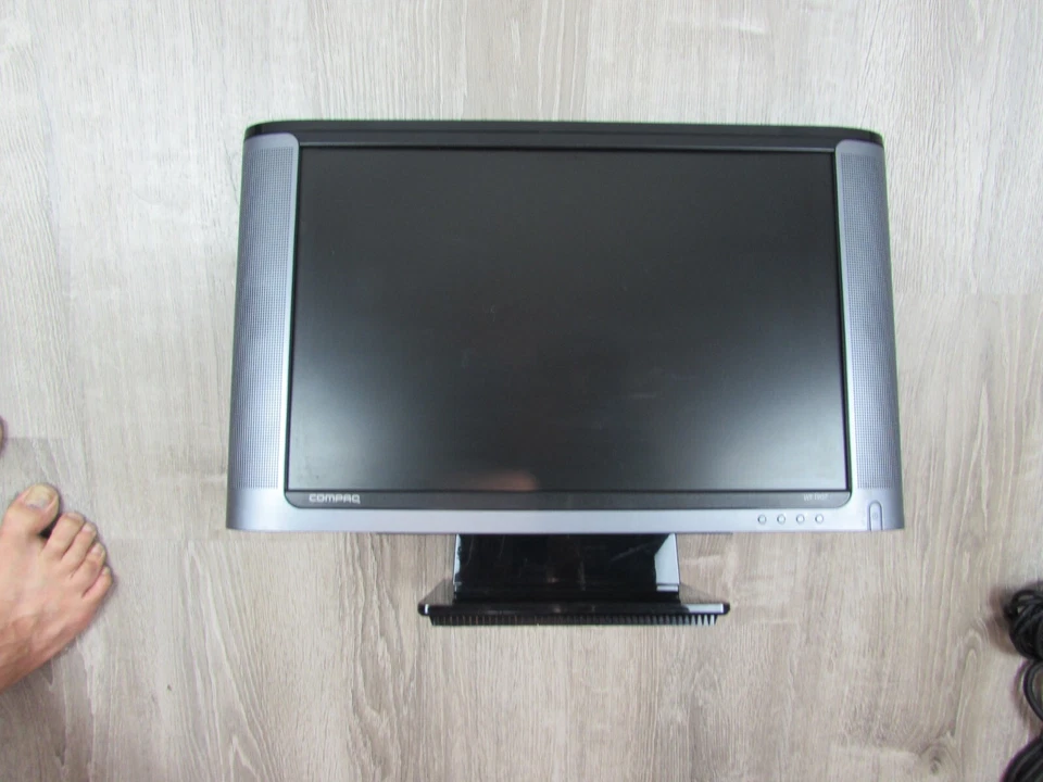 Compaq WF1907 19" Monitor - Image 2 of 4