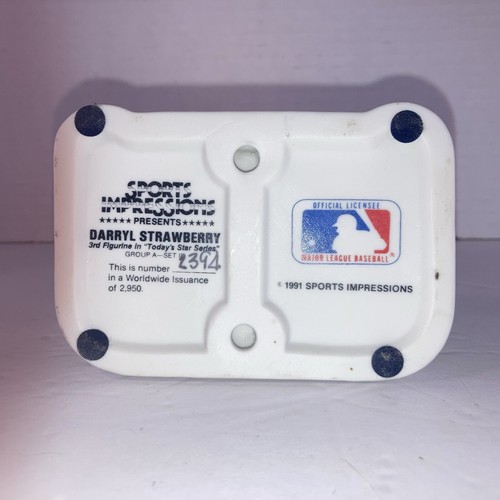 Sports Impressions DARRYL STRAWBERRY LTD /2950 Hand Painted Porcelain Figurine - Picture 2 of 2