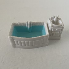 Fisher Price Sweet Streets Dollhouse Toy Bath...
