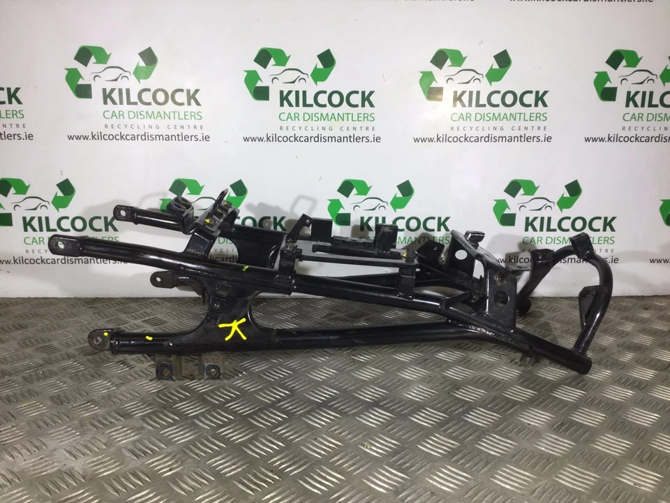 Kawasaki ZZR 1200 2004 subchasis trasero **envío rápido** Foto 2 de 4