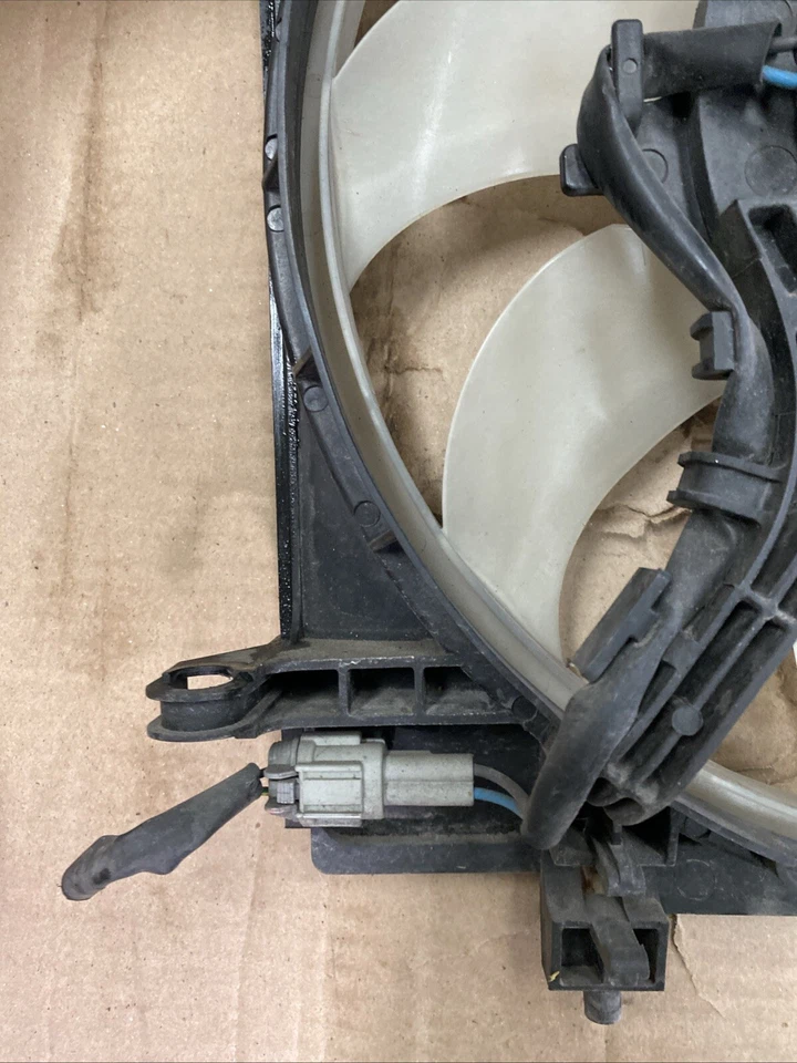 Subaru Impreza 2012 2013 2014 2015 2,0 L radiador ventilador motor LH OEM Foto 4 de 4