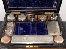 Rare ancienne vanité de voyage avec compartiment caché secret