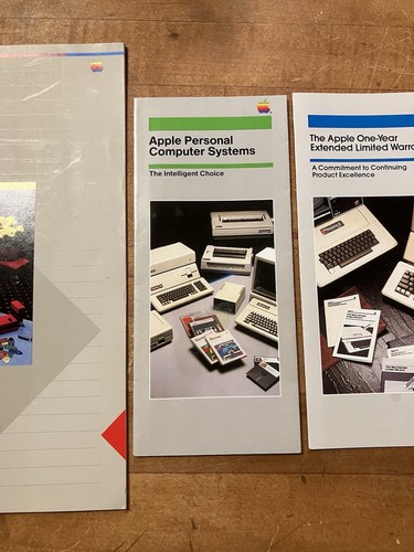 Sistema informático personal Apple iie 1982 4 folletos de venta folleto ¡En muy buena condición! - Imagen 3 de 11