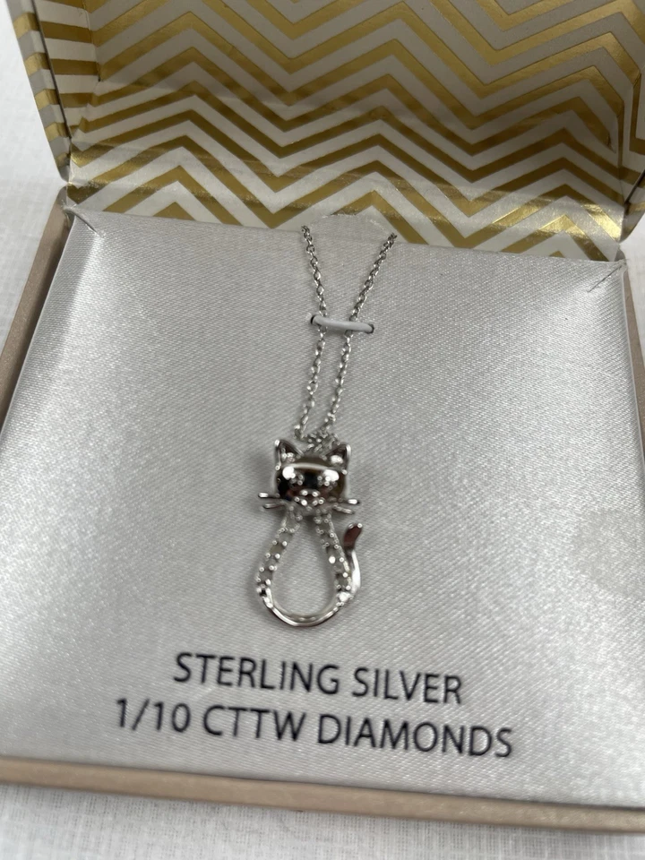 Collar de diamantes gato gatito 1/10ct TW diamante plata de ley Macy's Foto 2 de 3