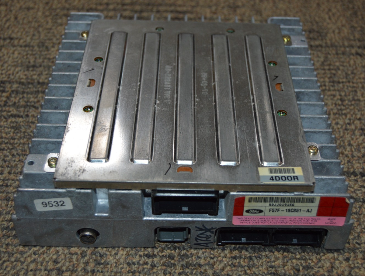 1997 Ford Explorer OEM amplifier F57F-18C851-AJ. For Parts Only