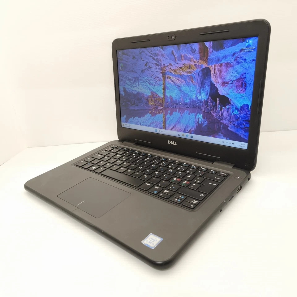 Dell Latitude 3310 · i3-8145U · 8GB · 128GB, foto 4 de 5