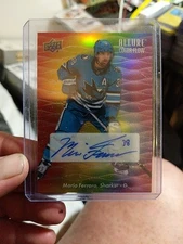 2023-24 Upper Deck Allure #CFA-MF Mario Ferraro Color Flow Full Rainbow Auto