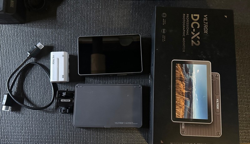 VILTROX DC-X2 6'' Touchscreen Monitor
