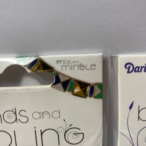 Darice Bands and Bling Mix Mingle Jewelry Charm Sliders Pyramid 2 Pack Black - Picture 3 of 12