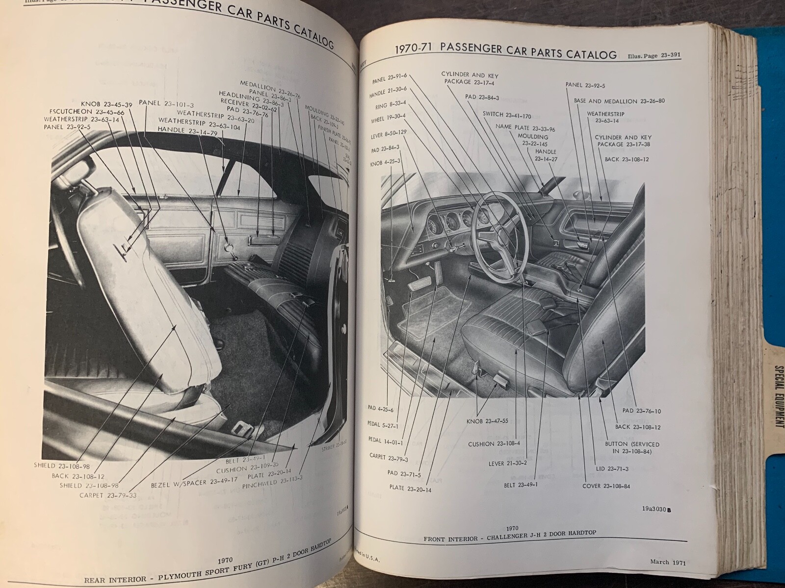 1970 1971 DEALER CHRYSLER MOPAR PARTS CATALOG BOOK HEMI CUDA GTX