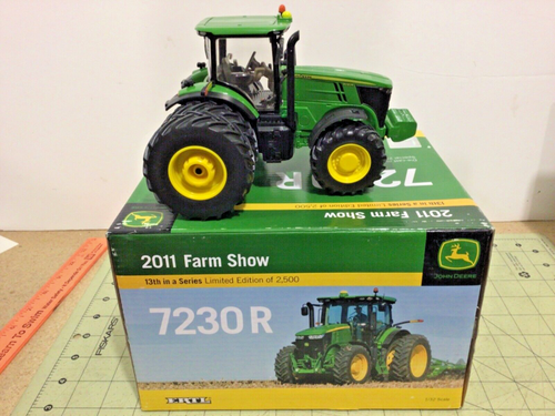 1/32 John Deere 7230R 2011 Farm Show Edition tractor 45331A NO RESERVE - Picture 4 of 5