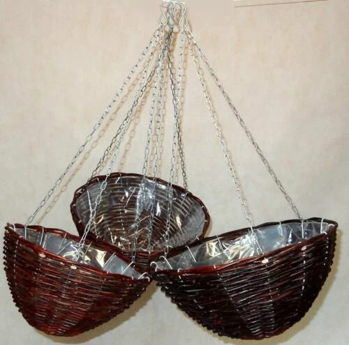 Blumentöpfe aus Weide