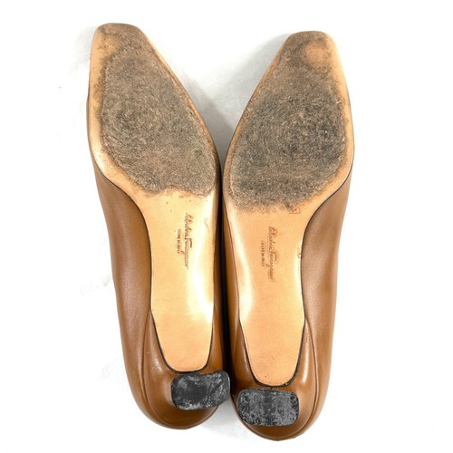 Salvatore Ferragamo Suivre Women Size 8.5 Brown Leather Kitten Heel Chrome Logo - Picture 8 of 9