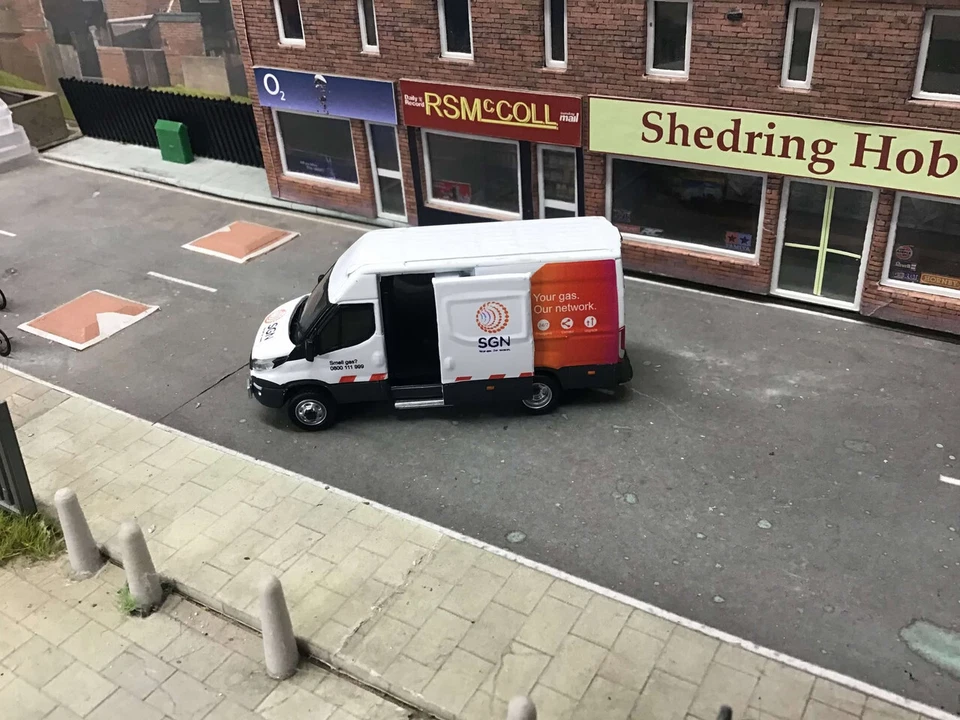 1-76 Code3 Iveco Van SGN - Image 3 of 4