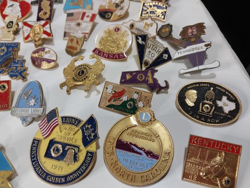 Lions Club Pins - Large Lot Of 122 Vintage OLD International States RARE UNIQUE - Picture 17 of 17