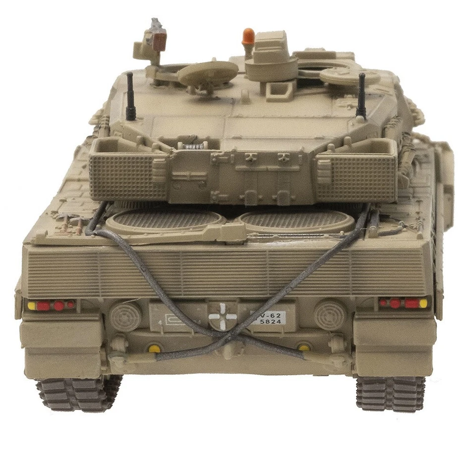 LEOPARD 2 A5 DESERT CAMO MODEL TANK - PANZERKAMPF PAN12172PC 1/72 - Image 4 of 4