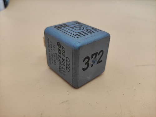 Relais 372 Kraftstoffpumpe Audi A4 B5 4D0951253 Original (B25)