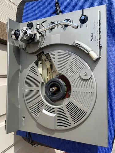 Technics SL-1950 Direct Drive Turntable For Parts As Is   (read)
