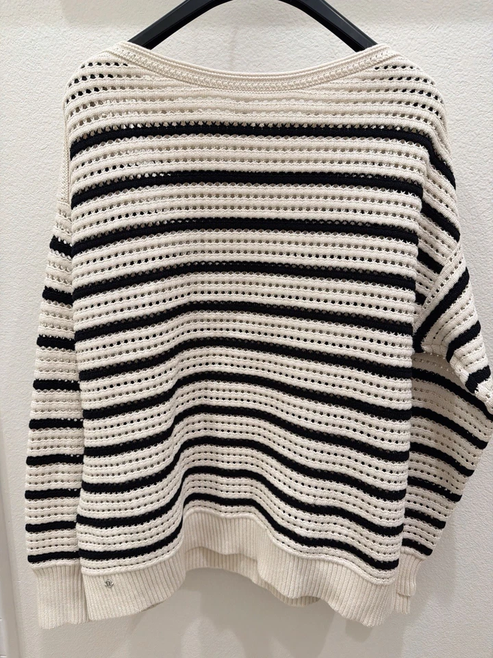 Pulôver de crochê de algodão Lululemon tamanho L LTIV/BLK - Imagem 4 de 4