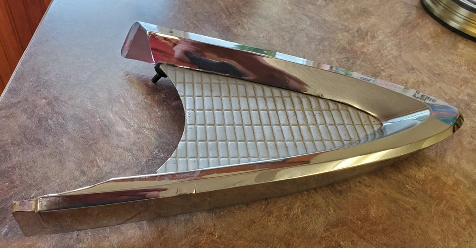 Dodge Custom Royal Lancer 1958 cuarto de panel lateral derecho moldura de aleta #1835814 Foto 2 de 4