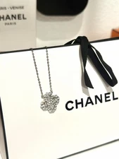 Harry Winston style Loop necklace