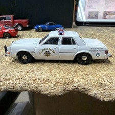Greenlight Hot Pursuit 1988 Dodge Diplomat California Highway Patrol