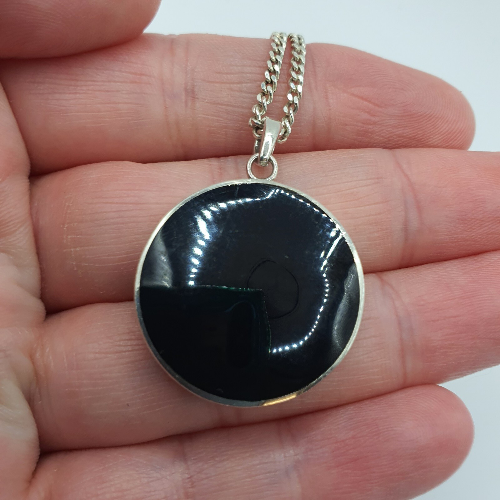 Photo 4 of Sterling Silver 925 Double Sided Pendant Abalone And Onyx On A 24" Chain, N2