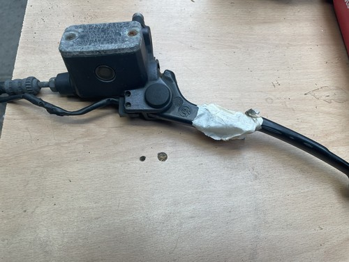 2000 BMW C1 Brake Master Cylinder Left Side - Picture 2 of 3