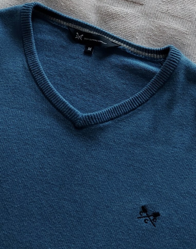 MEDIUM JUMPER PULLOVER SWEATER 