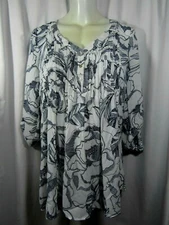 A Pea In Pod Gathered White Black Flowing Floral Maternity V-neck Blouse XS New!