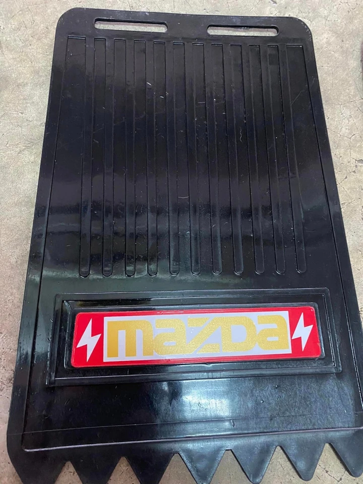 MUD FLAPS MAZDA TRUCK PICKUP 800 1000 1200 1300 1500 1600 1800 Foto 4 de 4