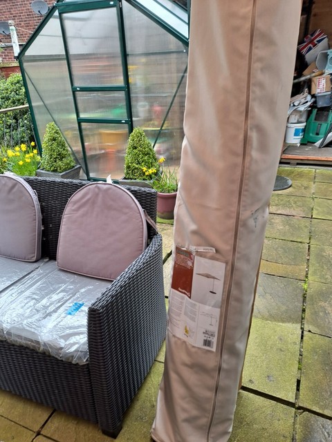 b and q kalanga parasol