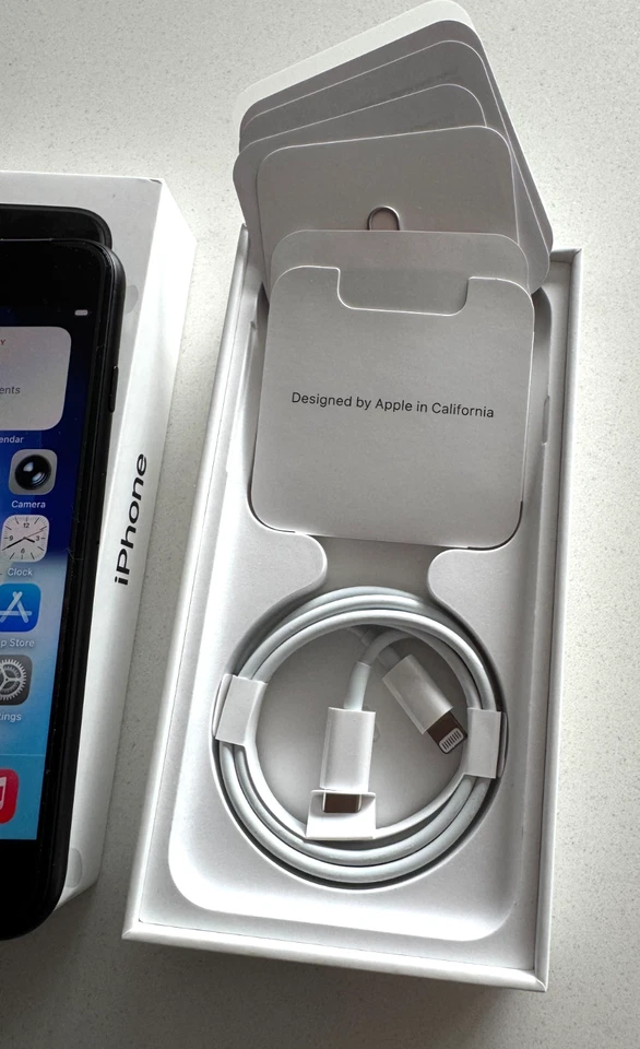 Apple iPhone SE 2nd Gen 2020 64GB Midnight (Unlocked) A2296 NEW - Image 3 of 4