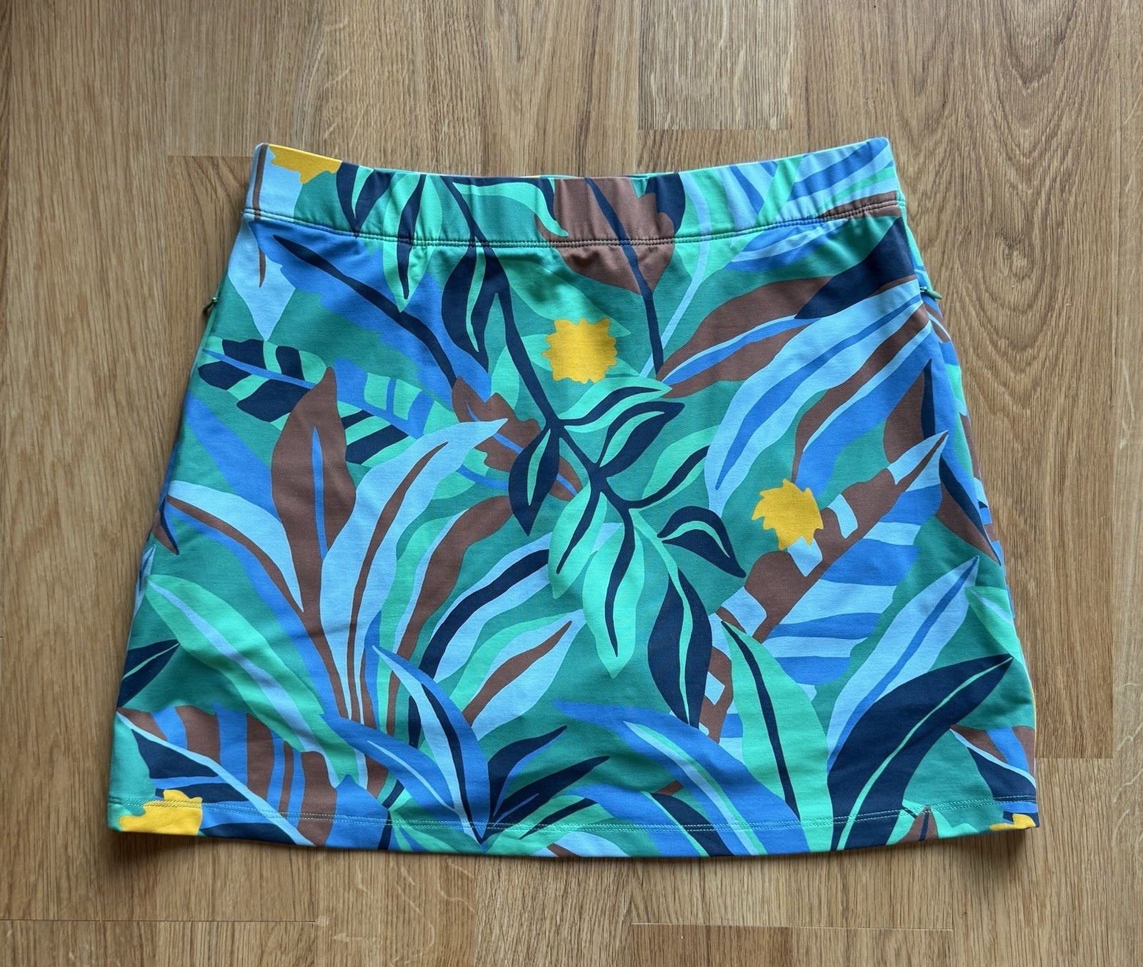 J McLaughlin Sz M Pull-On Skort for Golf Pickleball Tennis Resort Wear