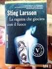 la ragazza che giocava con il fuoco di Larsson - libro M18