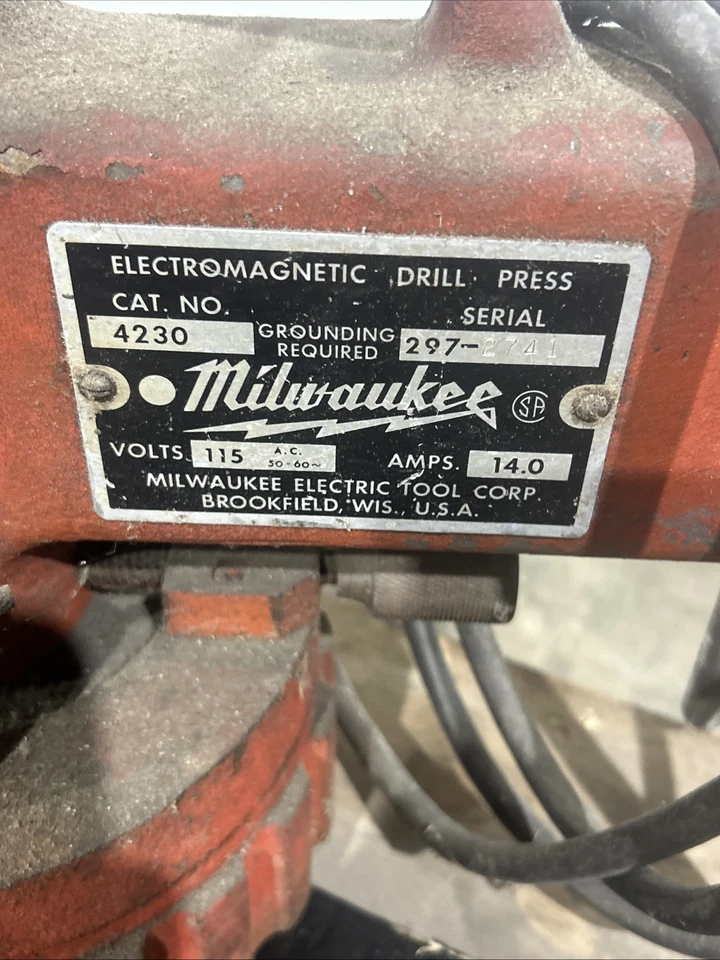 Milwaukee electromagnetic drill press 4232 speed drill. Mag drill - Image 3 of 4