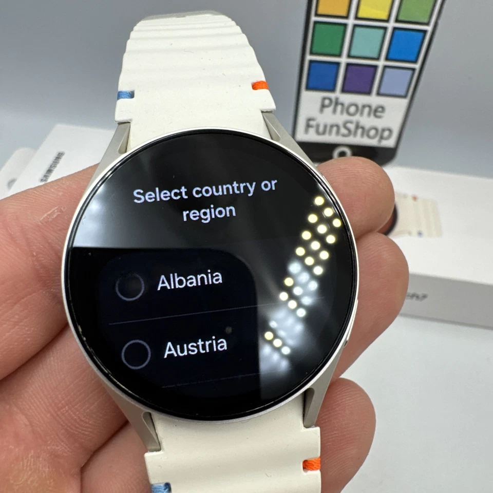 Genuine Samsung Galaxy Watch 7 40mm Cream Bluetooth WiFi, GPS, SM-L300 Pristine - Image 3 of 4