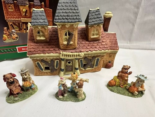 House of Lloyd Beary Scary Village Halloween Around World Lights Work No Sound - Picture 5 of 8