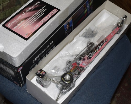 2006 DAVID GRUBNIC STRIVECTIN-SD NHRA 1:24 DIE CAST TOP FUEL DRAGSTER 1/1248 - Picture 3 of 6
