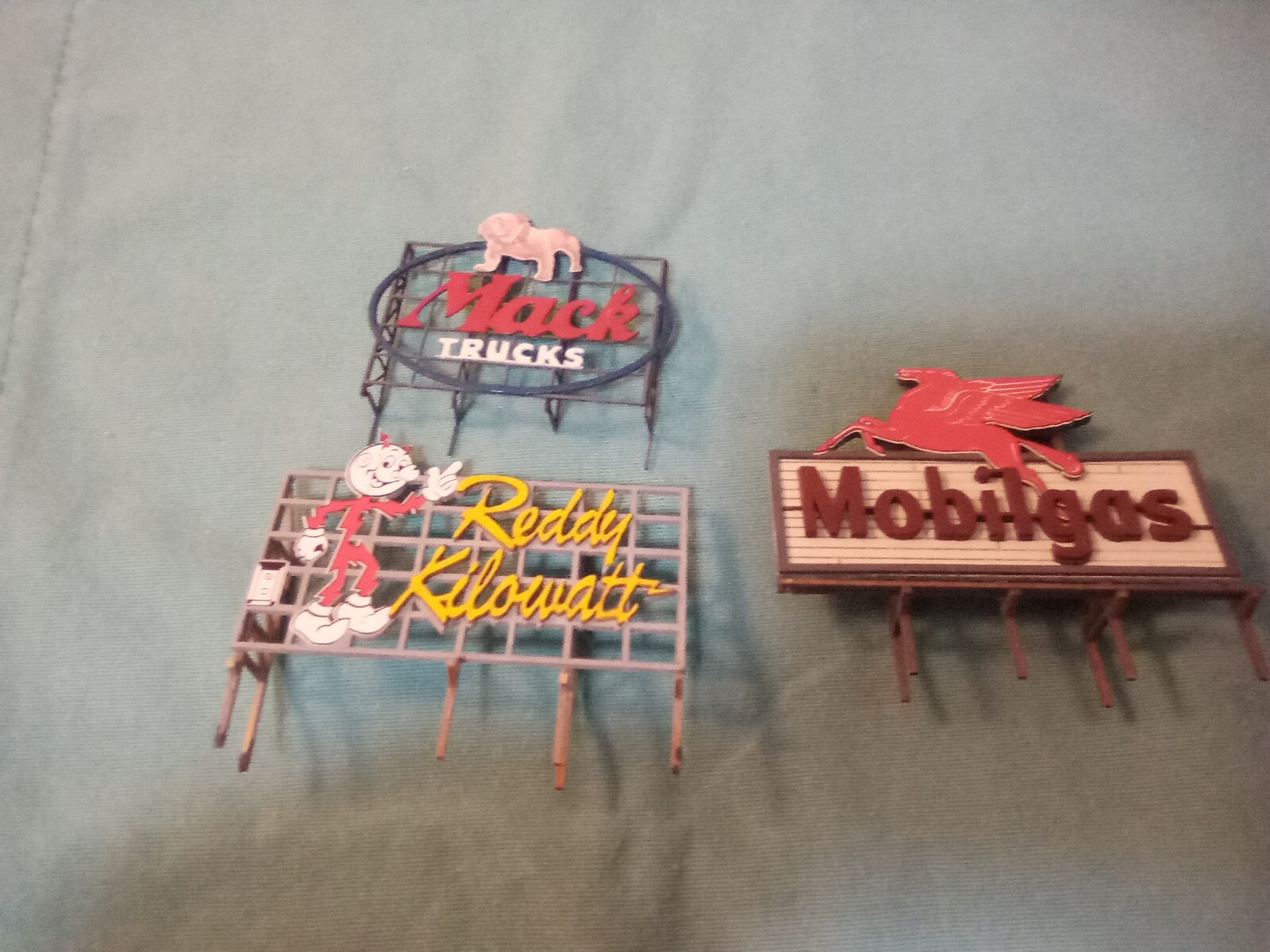 Ho Scale Billboard Signs (3 Of) eBay