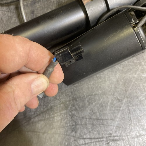 Quantum Power Chair Legrest Elevate Actuator LL-3005/41 Q6 Edge Tested. - Picture 3 of 12