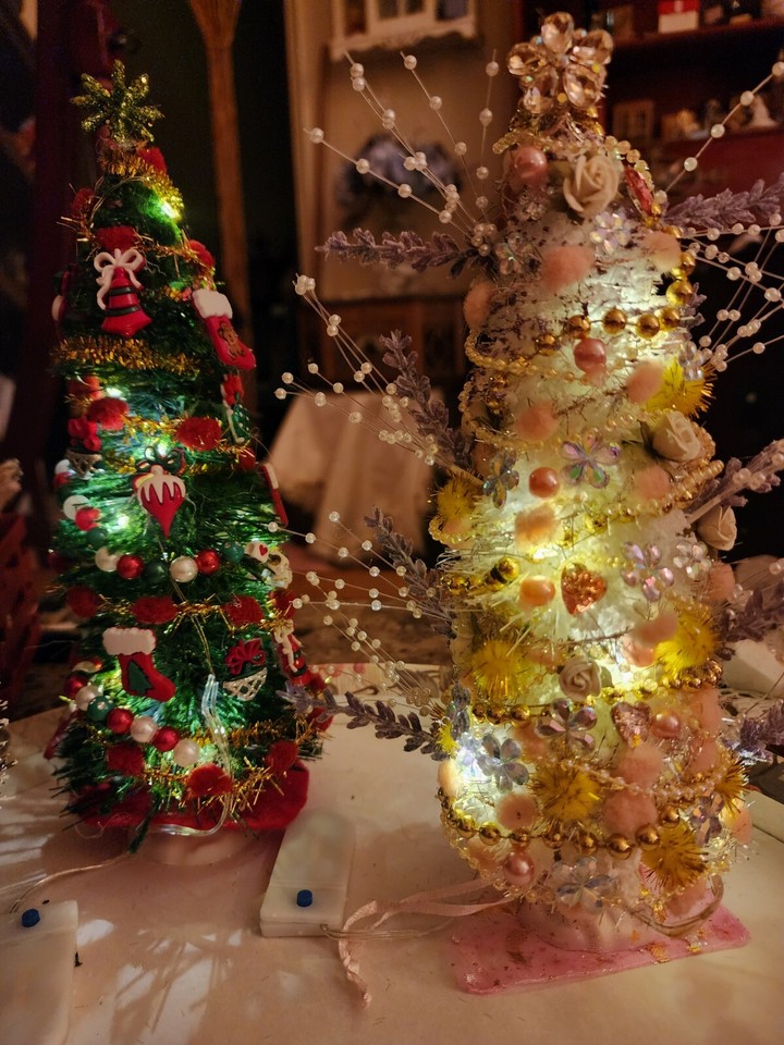 112 DOLLHOUSE MINIATURE Lighted CHRISTMAS TREE eBay