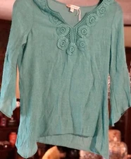 Counterparts Sz M Torquiose Bell Slit Sleeves- Crochet Neckline NWOT