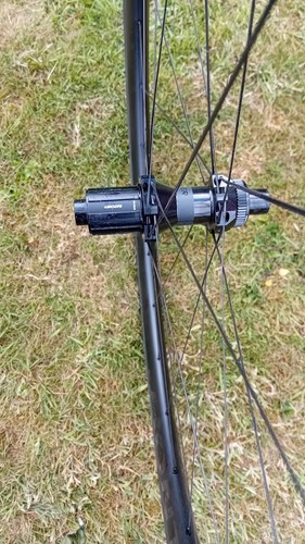 Bontrager Aeolus Pro 37 Carbon TLR Road Bike Wheelset With Tyres Tubeless Setup - Picture 7 of 16