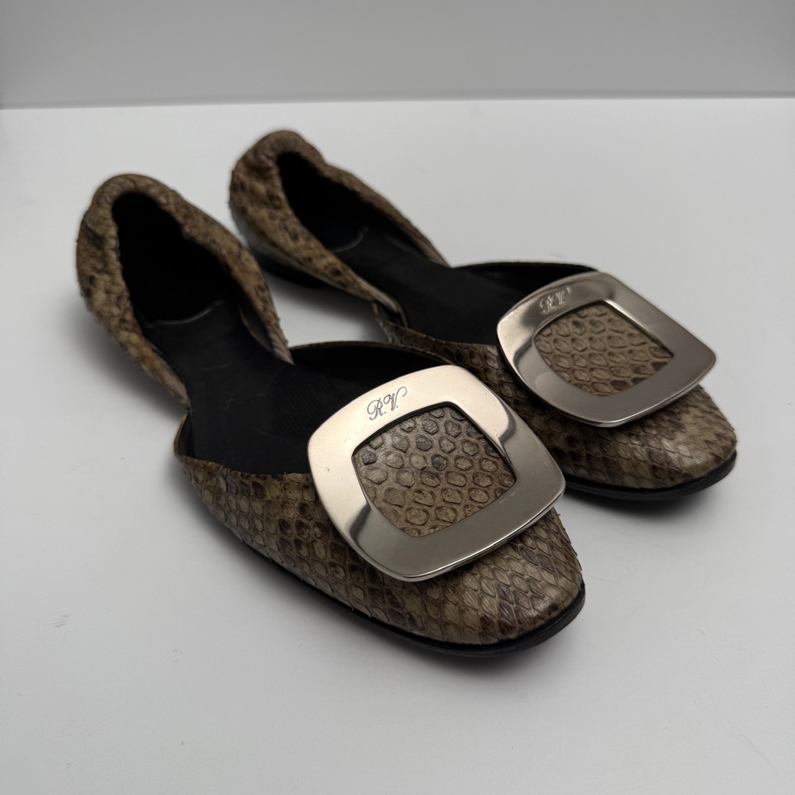 ROGER VIVIER CHIPS D'ORSAY BROWN PYTHON FLATS - image 2
