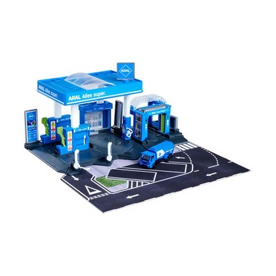 Petrol Station Aral + 1 Vehicle