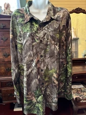 Magellan Camo Button-Up Men’s Large Poly Blend Hunt Gear Shirt 42” Chest 29” L