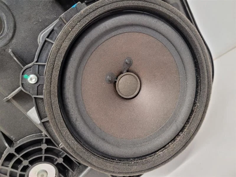 2014-2019 KIA SOUL Driver Left Front LH Window Regulator Electric 82471B2010  - Image 2 of 4