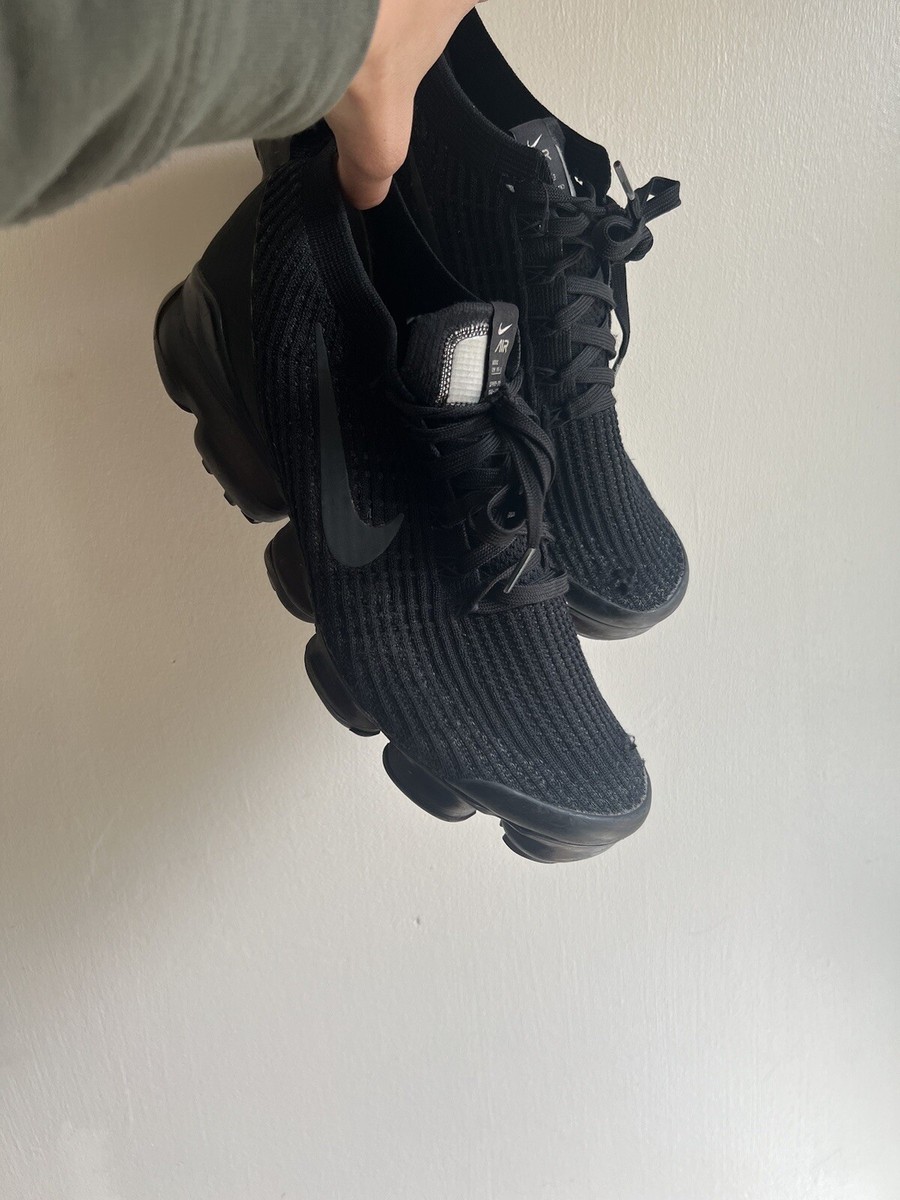 nike black knitted trainers