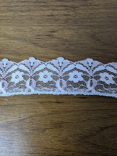 Leftover Spool Vintage Scalloped Pink and White Lace/Wedding/Crafts 1.5" Wide - Picture 1 of 3